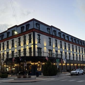 1887 Historic Eatery dining room
